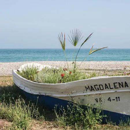 Stunning In Moncofa With Kitchenette Moncófar